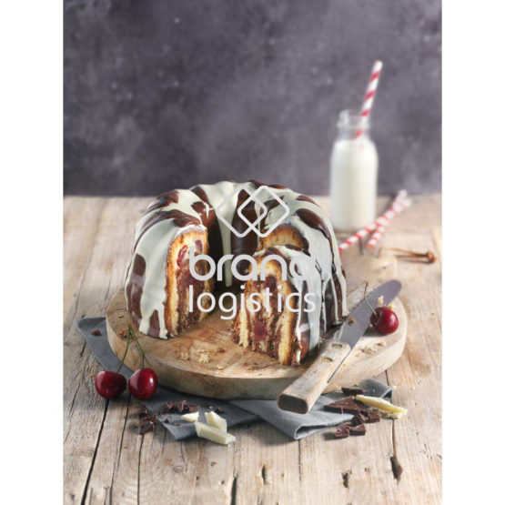 Marmorkuchen mit zweierlei Schokolade und Kirschen