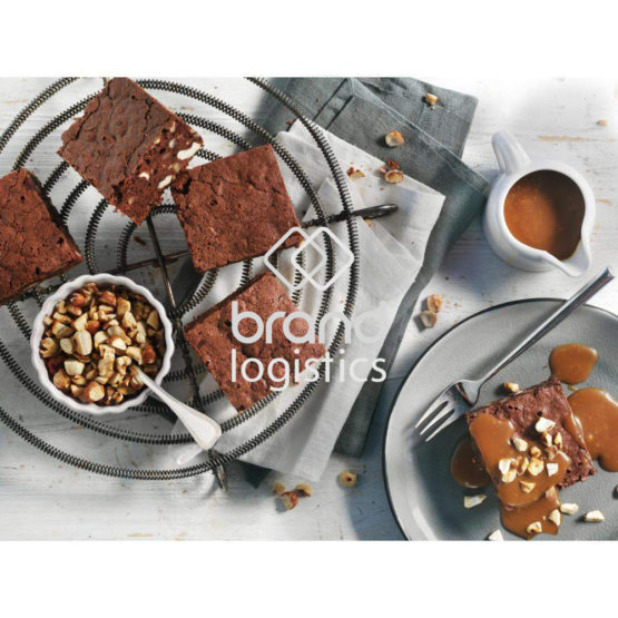 Brownies mit Salzkaramell-Creme und Nüssen