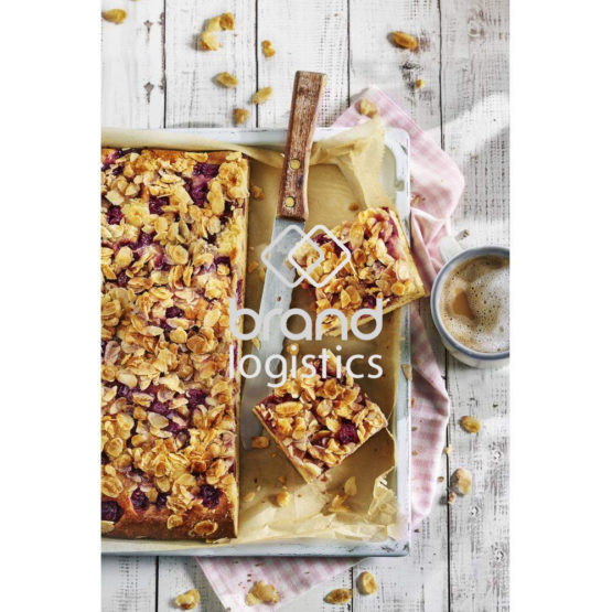 Buttermilch-Kirschkuchen mit Mandelkruste