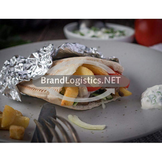 Griechische Pita mit Gyros und Pommes