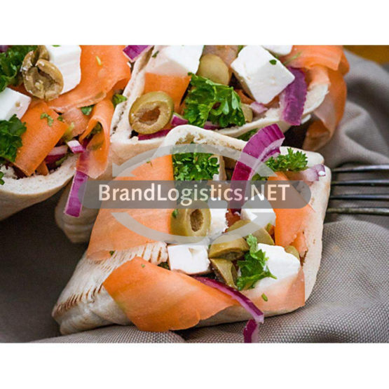 Mediterrane Pita mit Möhren und Fetakäse