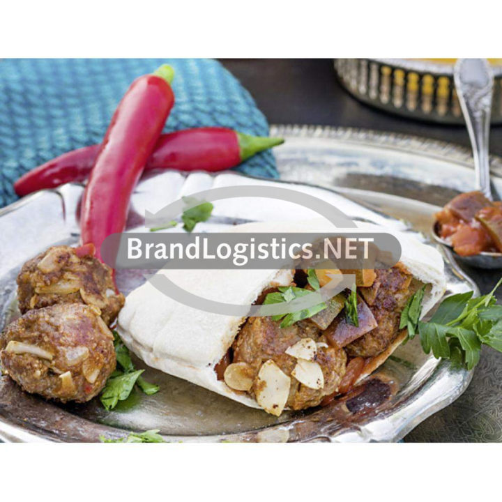 Pita mit orientalischen Hackfleischbällchen und Auberginensalsa