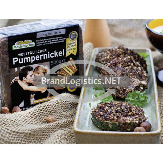 Zucchini mit Pumpernickelpanade und Joghurtdip