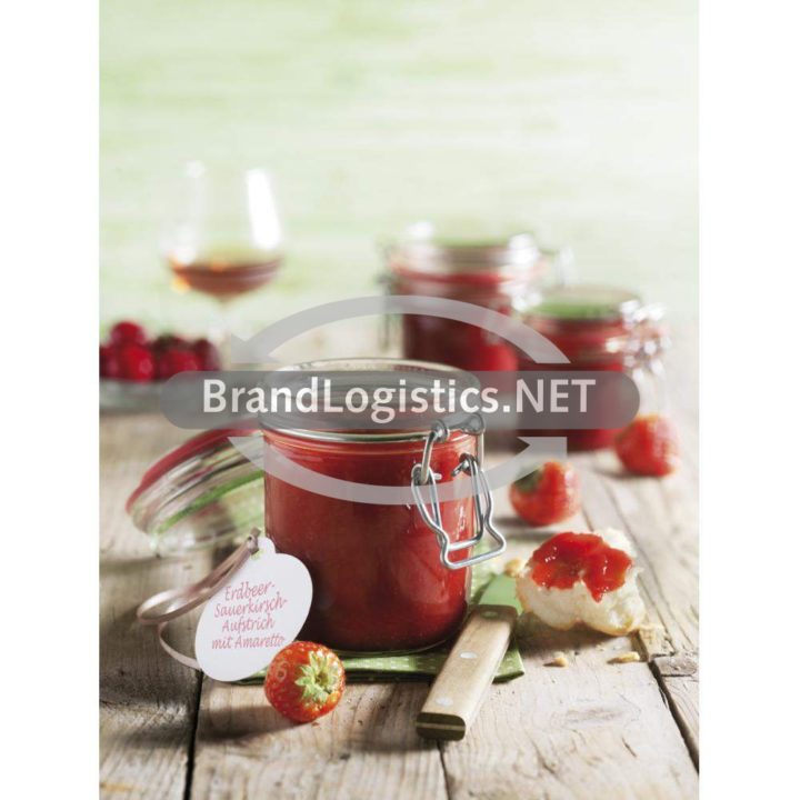 Erdbeer-Sauerkirsch-Aufstrich mit Amaretto