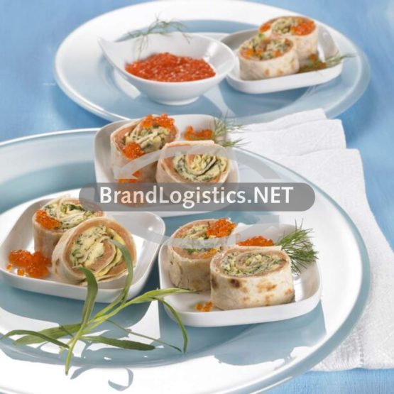 Frühstücks-Wraps mit Kräuterrührei und Räucherlachs