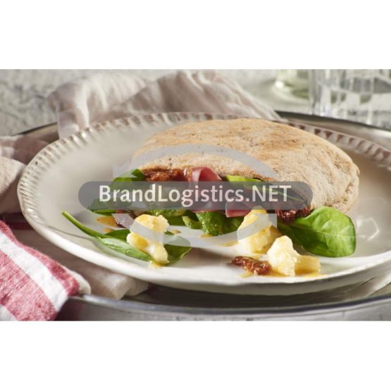 Gefüllte Pita-Taschen mit Spinat-Blumenkohl-Salat in Mandelpesto