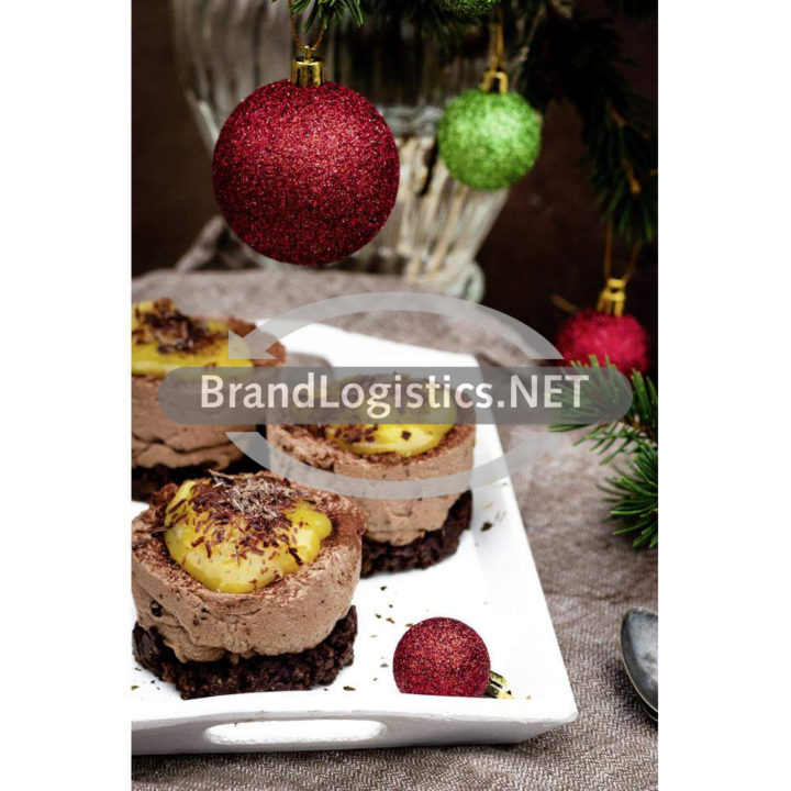 Weihnachtlicher Cheesecake mit Pumpernickelboden und Orangencreme