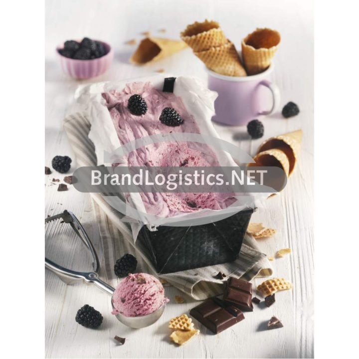 Sahnejoghurt-Brombeer-Eis mit Espresso-Schokolade