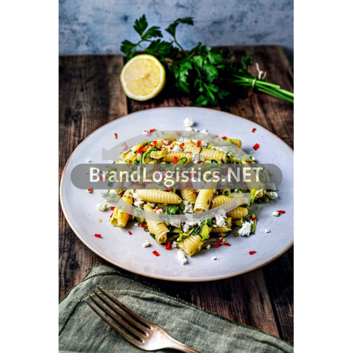 Barilla Collezione Castellane mit geriebener Zucchini & Feta