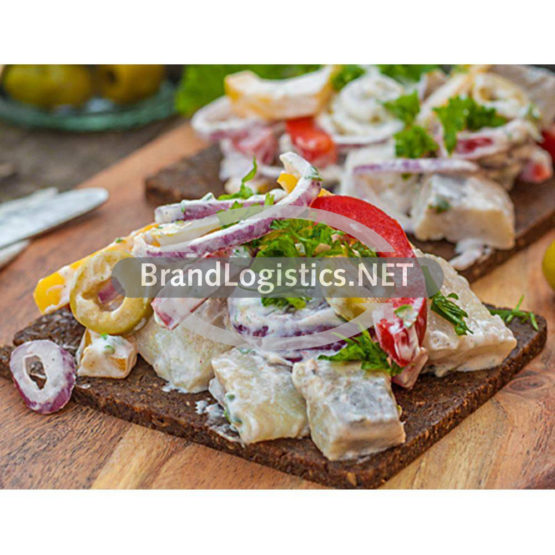 Pumpernickel mit Matjes nach griechischer Art